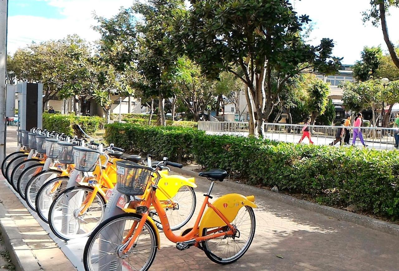 楓采汽車旅館 Fengyuan Bagian luar foto